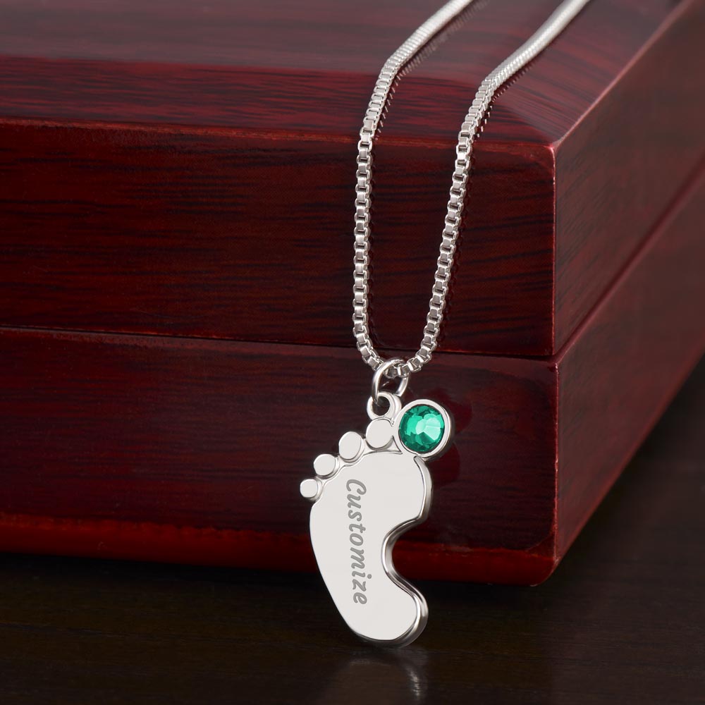 To My Mommy (Lucky White Card) - Customized Baby Feet Necklace