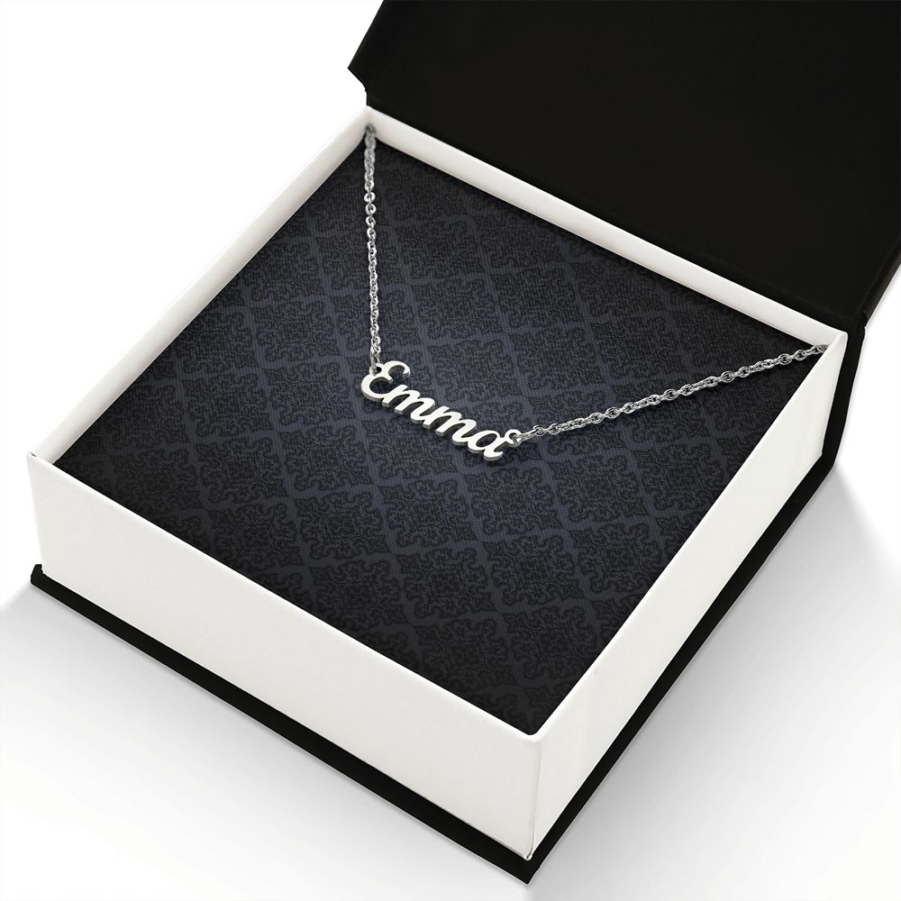 To My Mom / Mother / Sister / Daughter / Cousin / Grandmother / Granddaughter / Niece / Aunt (Plain Black Card) - Custom Name Necklace