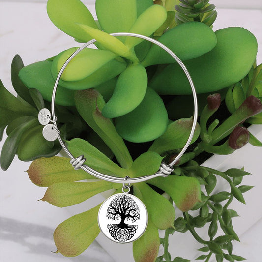 Tree of Life for Mom, Daughter, Sister, Aunt, Grandmother, Granddaughter, Best Friend - Bangle