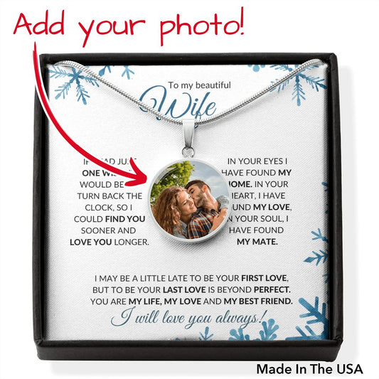 Wife (Christmas Snowflake Card)  - Circle Photo Necklace - Buyer Uploads Photo